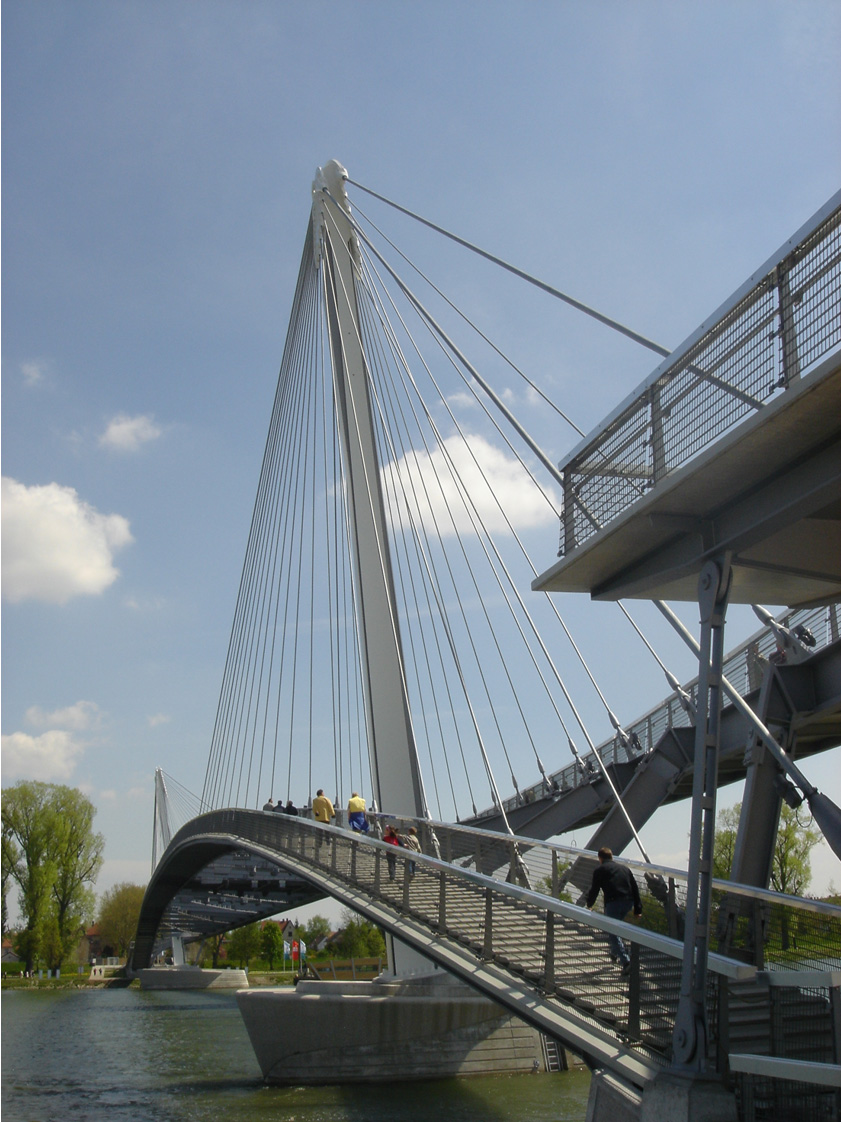 STR_Image-passerelle-strasbourg_l